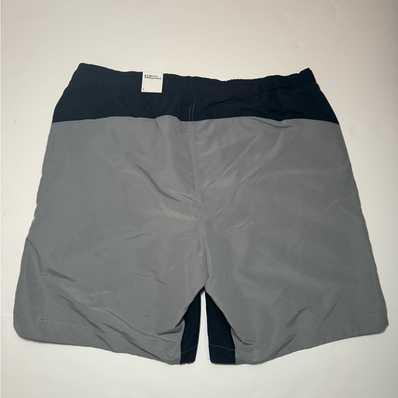 Sports illustrated swimtrunks 9” size L Brand New - Picture 4 of 6